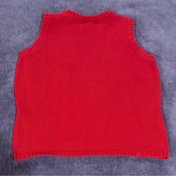 Casual Corner Red Sleeveless Sweater with Flag Design - Picture 2 of 4